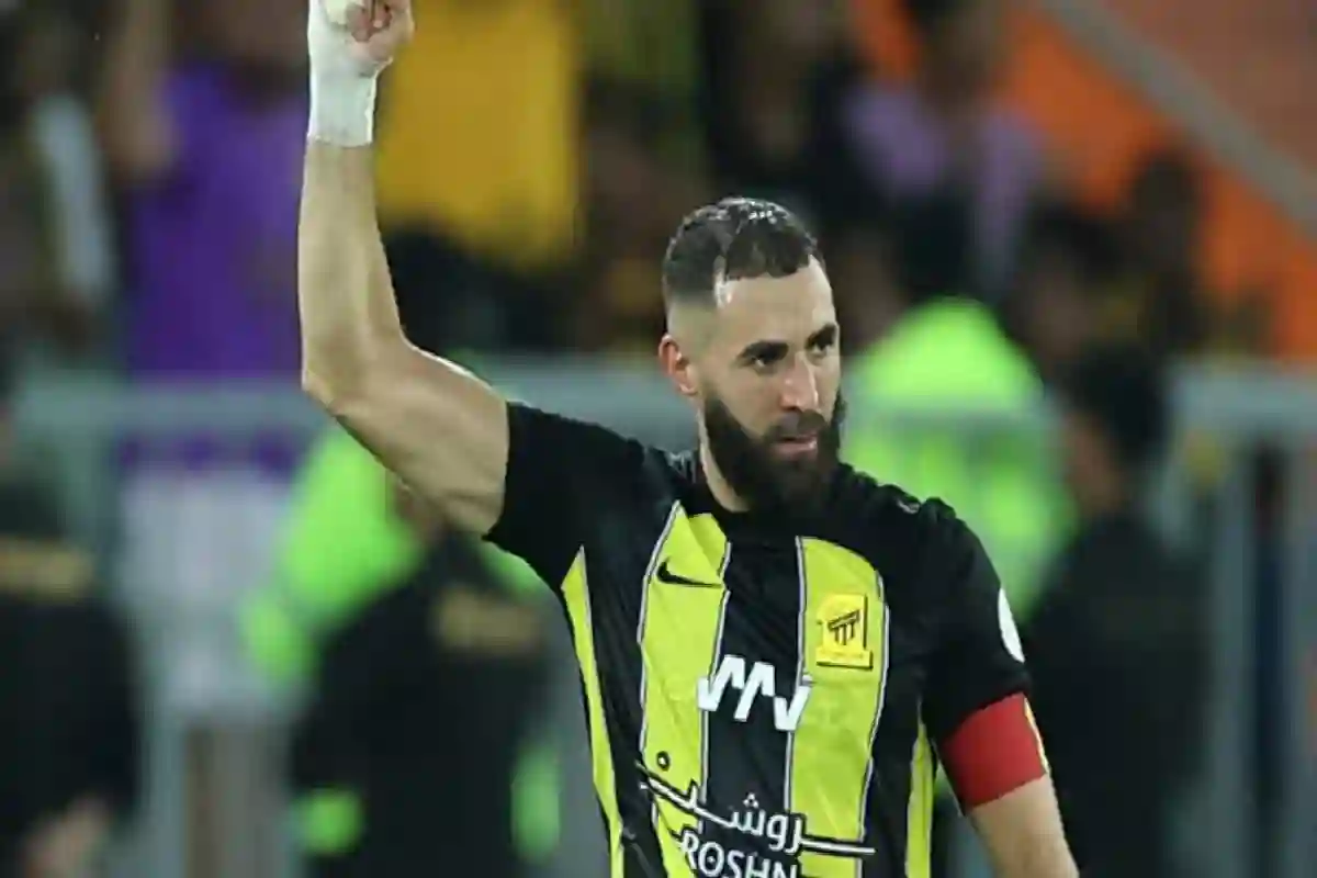 بنزيما يفجر مفاجأة في الاتحاد حول موقفه من المدرب الجديد 