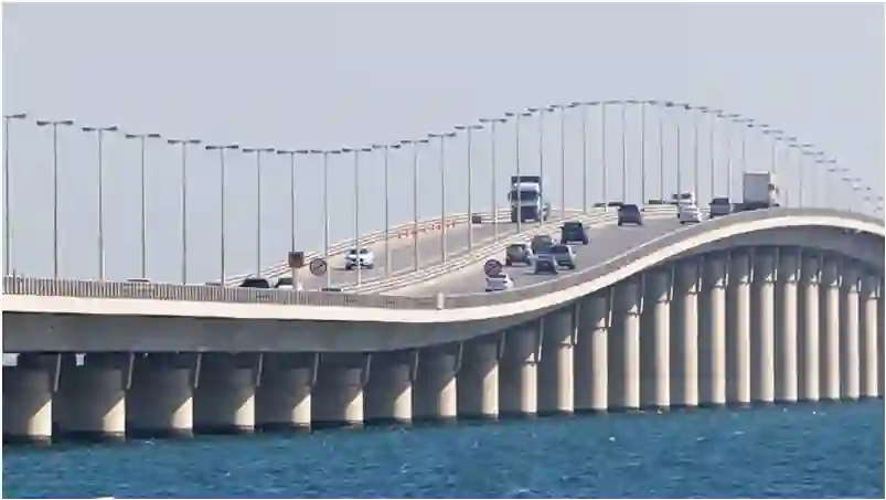 السفر عبر جسر الملك فهد الى البحرين يتطلب استكمال اجراءات ووثائق جديدة 